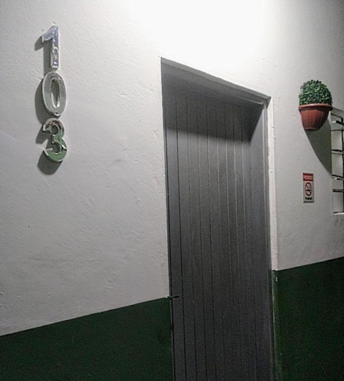 Hospedagem Primeira Quadra Da Praia Praia Grande  Extérieur photo